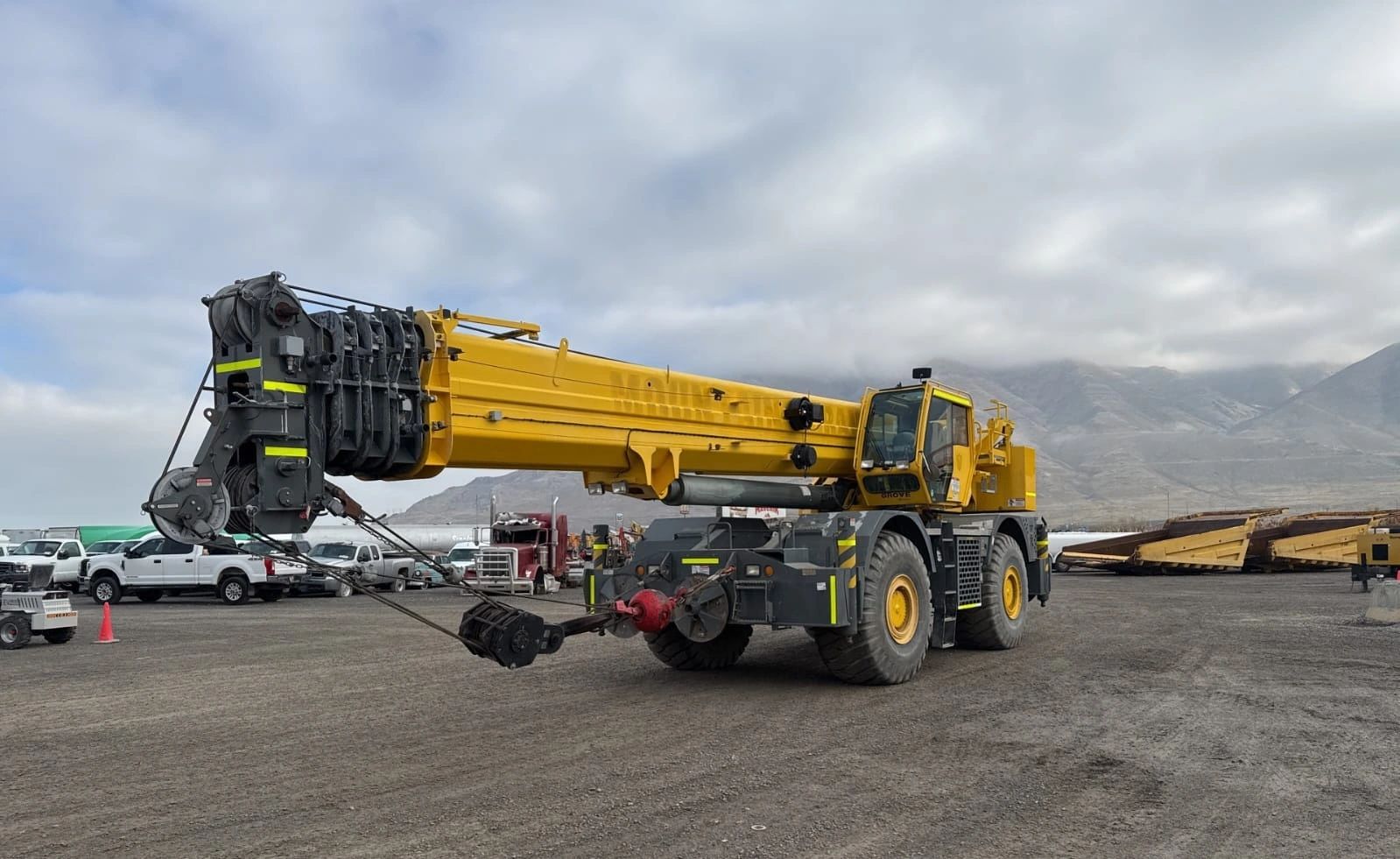 Grue Tout-Terrain Grove RT890E – 90 Tonnes